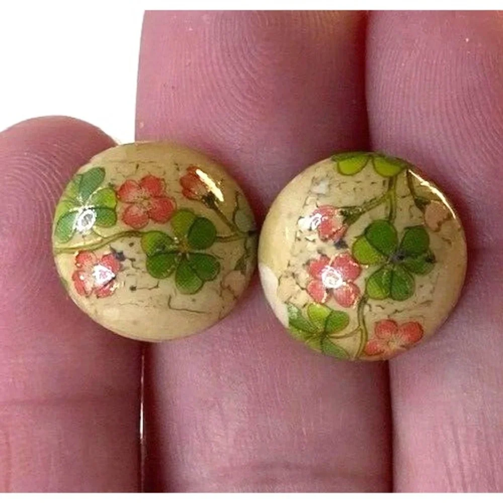 Vintage Round Earring Hand painted‎ Wood Glazed Clover Flower .5 inch